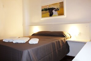 Habitación doble | Minibar, escritorio y wifi gratis