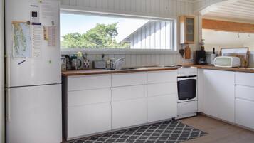 Réfrigérateur, plaque de cuisson, lave-vaisselle, cafetiÚre/bouilloire