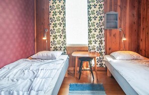 2 chambres, lit de bébé portatif