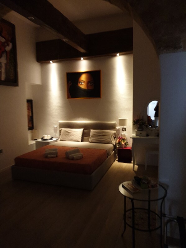 Comfort Triple Room, 1 Queen Bed with Sofa bed (Bari Indipendent) | 1 bedroom, premium bedding, pillowtop beds, minibar - Casa Mia (Bari)