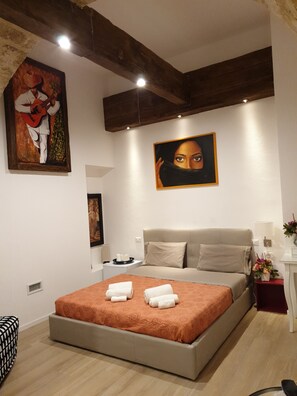 Comfort Triple Room, 1 Queen Bed with Sofa bed (Bari Indipendent) | 1 bedroom, premium bedding, pillowtop beds, minibar - Casa Mia (Bari)