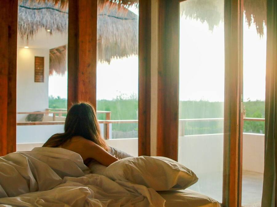 Junior kamer, uitzicht op tuin | Luxe beddengoed, donzen dekbedden, pillowtop-bedden, een minibar