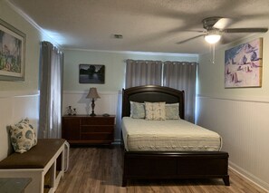 3 bedrooms, bed sheets
