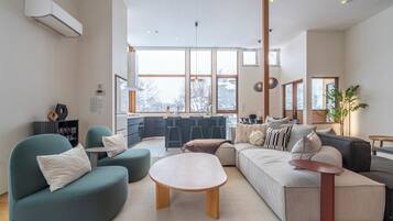 House | Living area | Flat-screen TV, Netflix