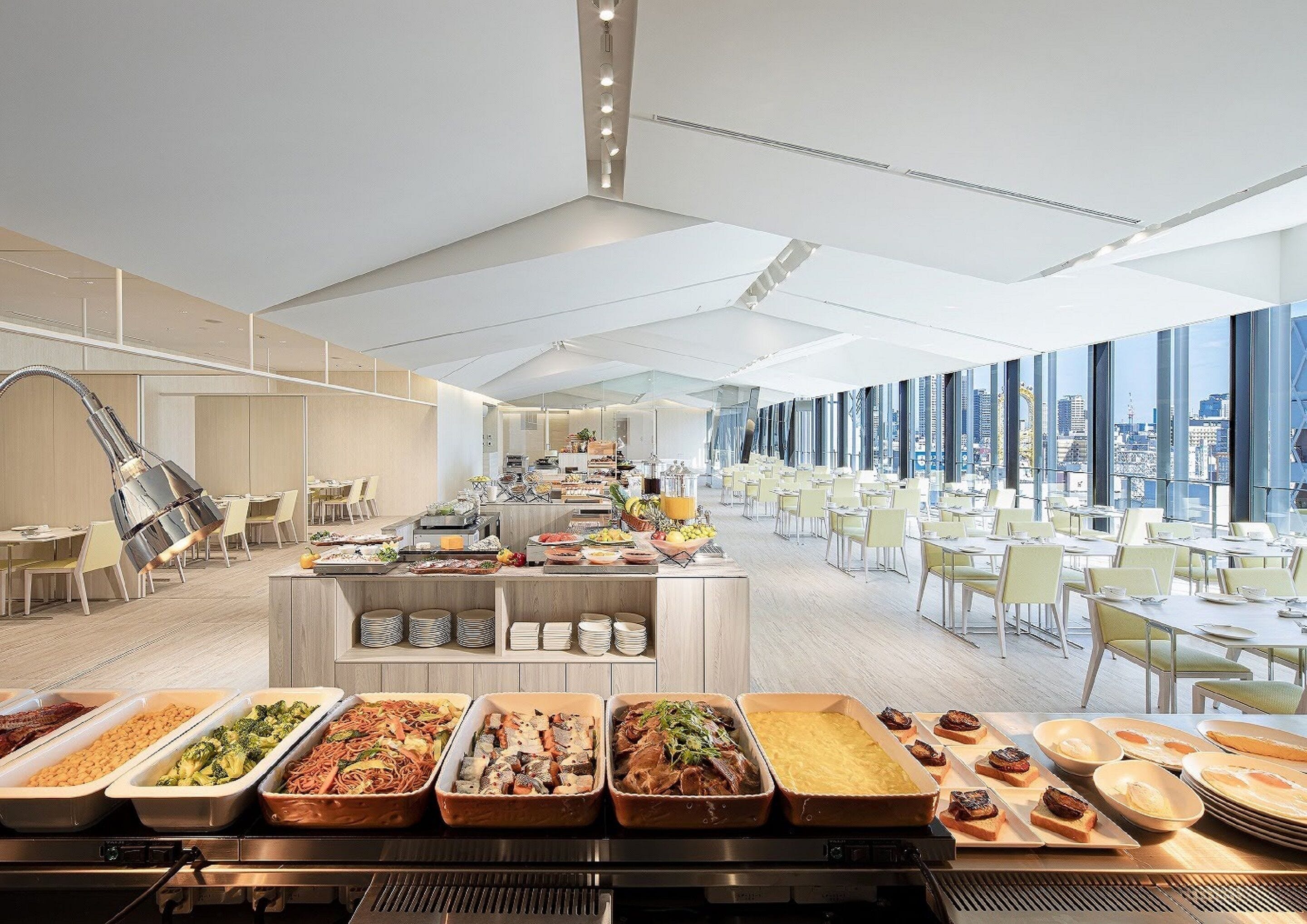 daily buffet breakfast (jpy 4500 per person)