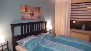 1 bedroom, free WiFi - Timeless" apartment, gigantic lake view, fireplace, WLAN, dogs welcome (Winterberg- Niedersfeld)