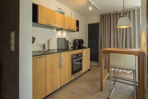 Kühlschrank, Ofen, Herdplatte, Geschirrspüler