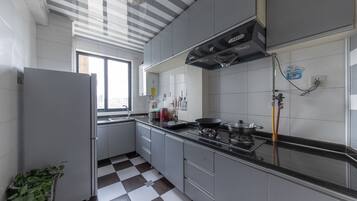 Elite-Apartment, 4 Schlafzimmer, Stadtblick | Eigene Küche | Kühlschrank, Mikrowelle, Herdplatte, Wasserkocher