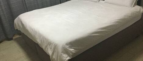 3 chambres, fer et planche à repasser, Wi-Fi gratuit