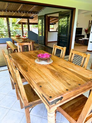 Outdoor dining