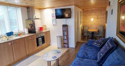 Quiet retreat ;The Nook @ Rowan Tree Cottage