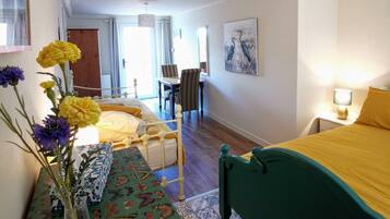 1 sovrum, strykjÀrn/strykbrÀda, gratis wi-fi och sÀngklÀder