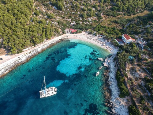  Vue sur la mer sur l'archipel de l'île Pakleni, à 100 m de la mer et de la piscine privée