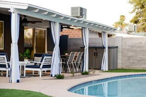 Outdoor pool, a heated pool - Epic HOLIDAY Getaway – Heated Pool, 86” Smart TV, Wolf Den + 5 Min to Old Town (Scottsdale)
