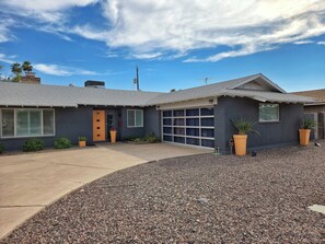 Exterior - Epic VACATION Getaway – Heated Pool, 86” Smart TV, Wolf Den + 5 Min to Old Town (Scottsdale)