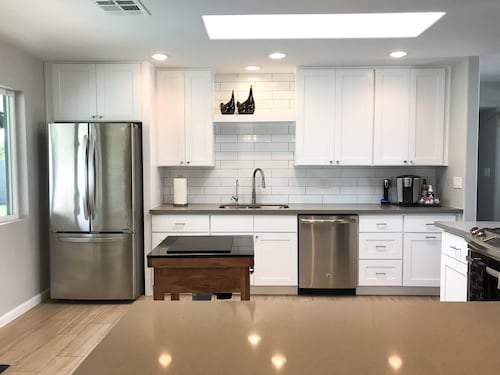 Epic Getaway – Heated Pool, 86” Smart TV, Wolf Den, PS5 + 5 Min to Old Town