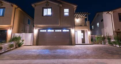 Brand New Luxury Home - 2700 SQFT 4 Bedrooms 3 Bathrooms