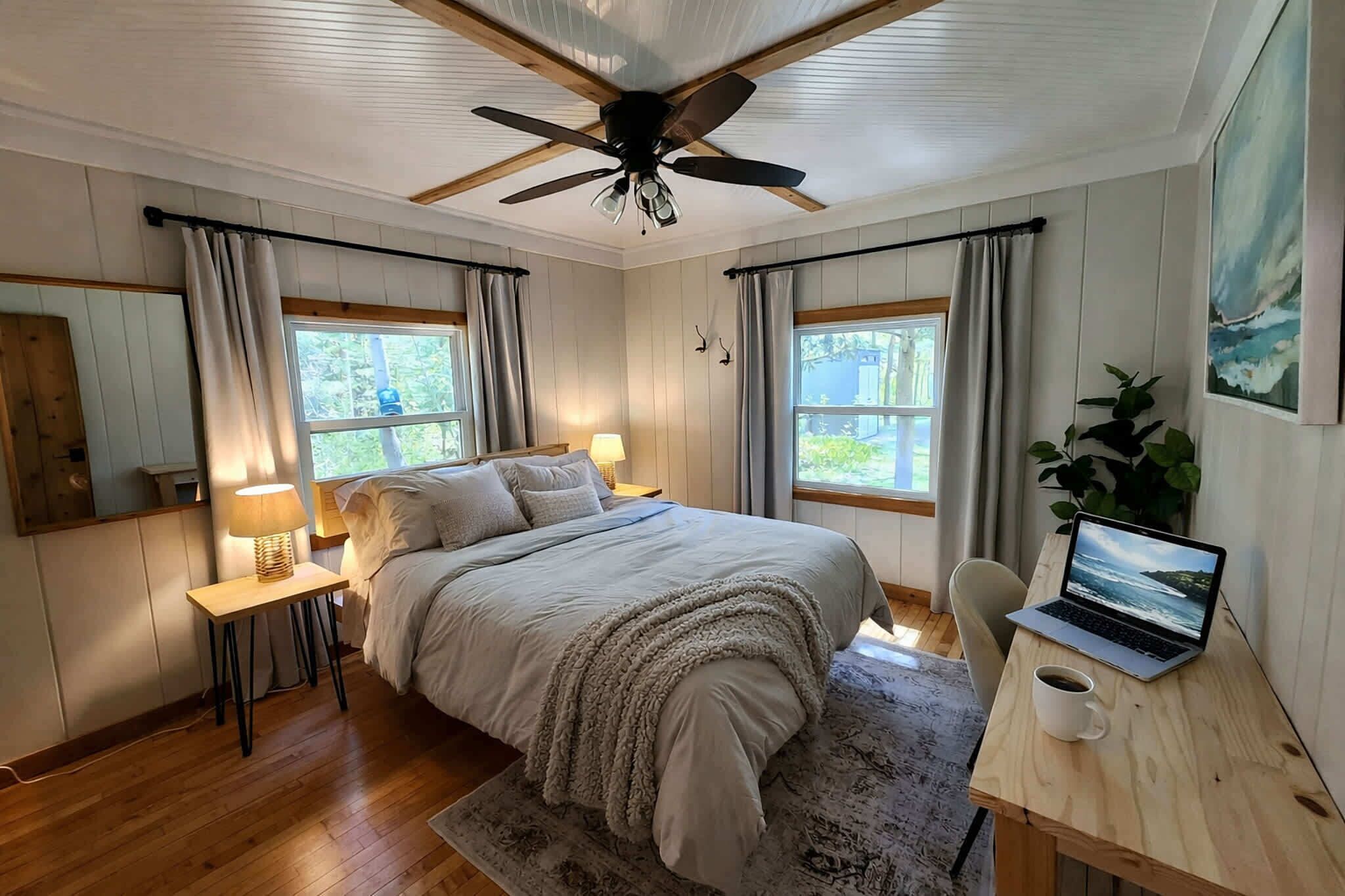 2 chambres, matelas mémoire de forme, bureau, fer et planche à repasser