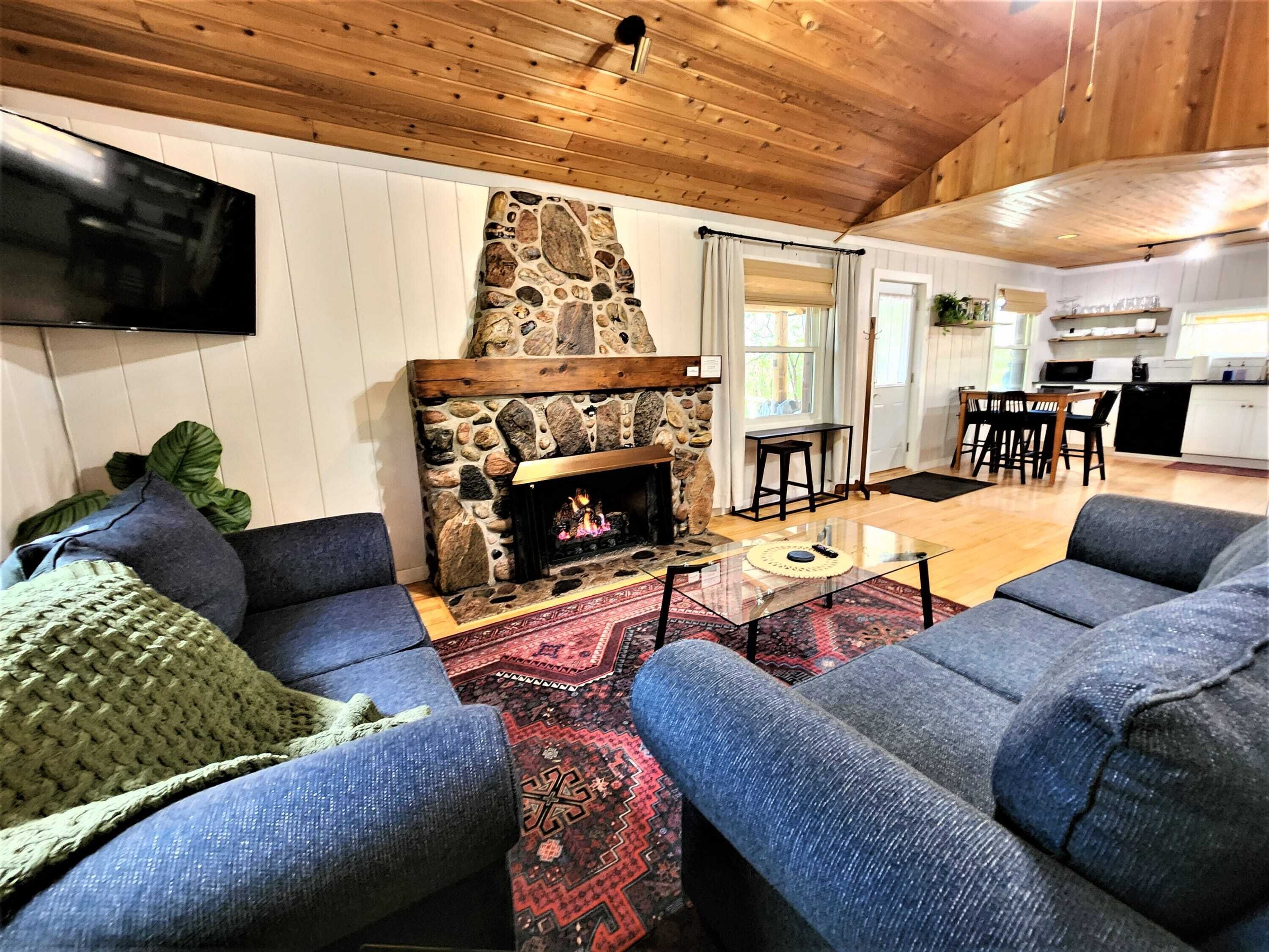 TV, fireplace, offices