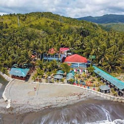 Playa privada, vóleibol de playa, bar en la playa