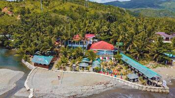 Private beach, beach volleyball, beach bar