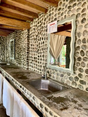 Dúplex familiar (Stone) | Cocina básica privada