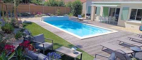 Piscine couverte, piscine extérieure