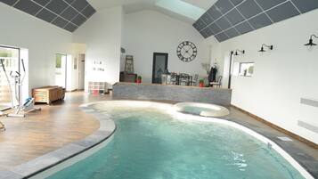 Piscine couverte, piscine chauffée