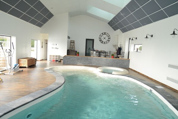 Piscine couverte, piscine chauffée