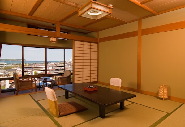 xxJapanese Style Room, For Two Guests, With Private Toilet (For Business) | Living room