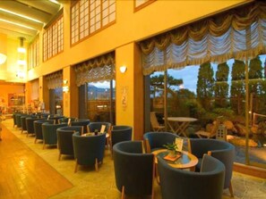 Lobby - Hiizurukurenainoyado Katsuurakankohotel (Nachikatsuura)