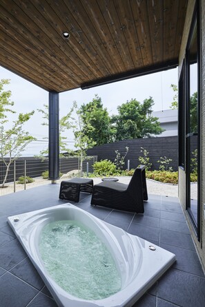 Japanese Western Style Premium Room with Private Open Air Bath [Non-Smoking] | In-room safe, individually decorated, desk, free WiFi