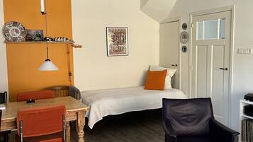 2 bedrooms, iron/ironing board, travel crib, WiFi