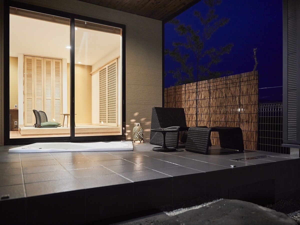 Premium Room, Non Smoking | Bathroom | Separate tub and shower, spring water tub, free toiletries, hair dryer