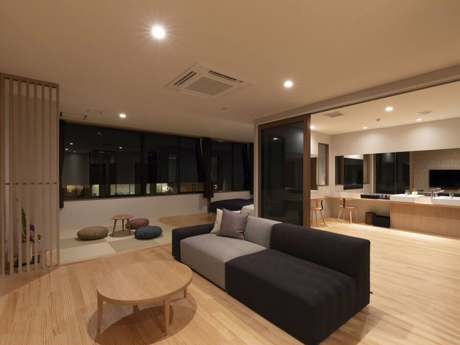 Japanese-Western Luxury Room (Non-Smoking) | Minibar, in-room safe, desk, laptop workspace