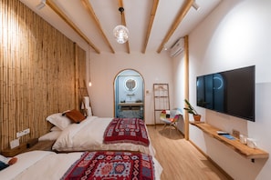 Elite Double Room, Garden View | Premium bedding, down comforters, memory foam beds - Dali Orchard Suites (Dali)