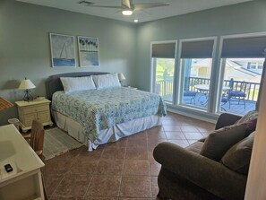 5 bedrooms, desk, iron/ironing board, free WiFi - Beautiful Calcasieu Lake Views from Old Settlement in Big Lake, Louisiana  (Lake Charles)
