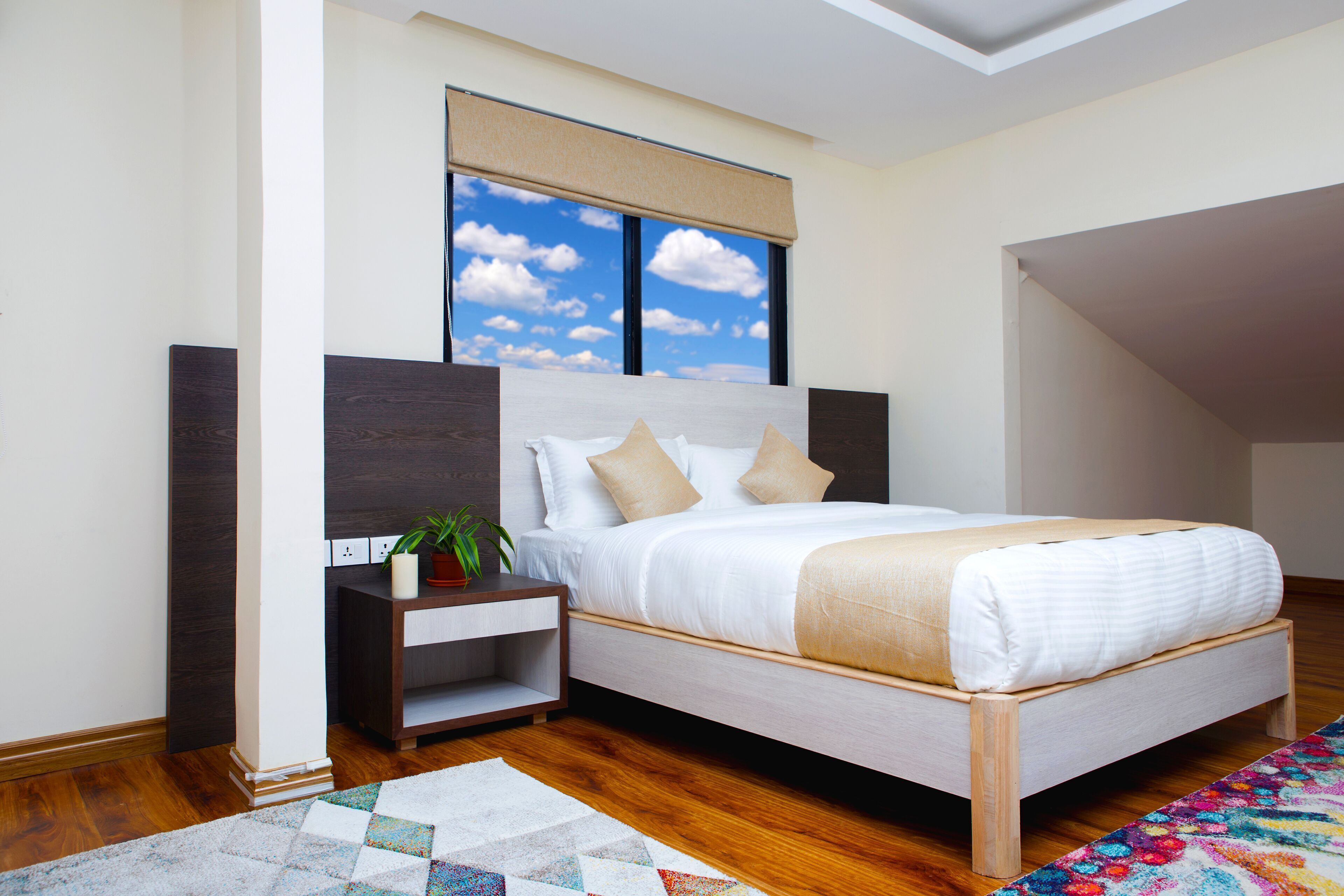 Minibar, in-room safe, individually decorated, individually furnished