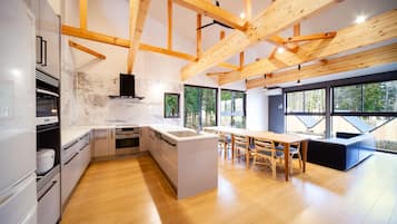 Tủ lạnh, lò vi sóng, lò nướng, máy rửa bát
