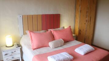 1 bedroom, in-room safe, WiFi, bed sheets