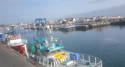 Maison décoration mer, plage à 400m, vue sur le port de plaisance du Guilvinec