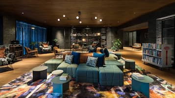 2 bars, lounge dans le hall, bar sur le toit