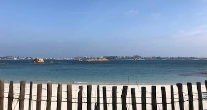 ANCIENNE FERME VUE MER