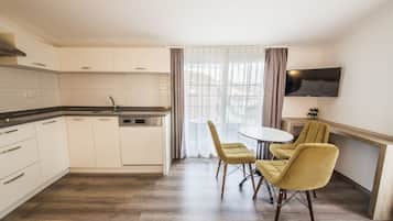Deluxe-penthouselejlighed - havudsigt (Deka) | Privat køkken | Kaffe-/temaskine, elkedel