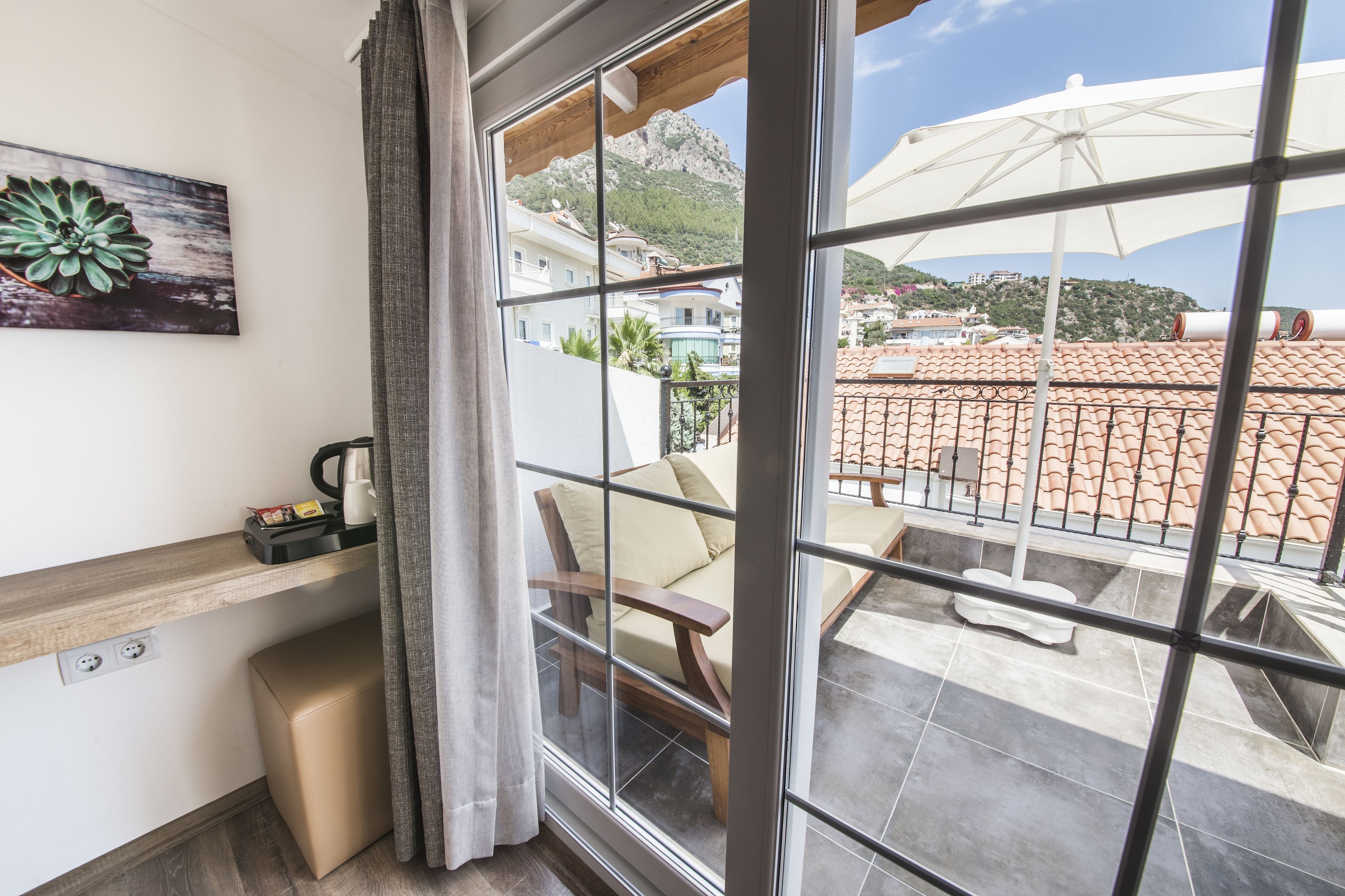 华丽双人房, 阳台 (Dekatria) | 高档床上用品、迷你吧、特色装修、特色家居