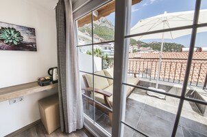 Chambre Double Deluxe, balcon (Dekatria) | Literie de qualité supérieure, minibar, décoration personnalisée