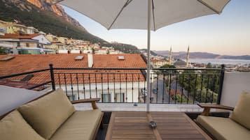 Deluxe Penthouse, Sea View (Deka) | Balcony view