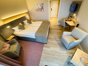 Standard-Doppelzimmer, Balkon, eingeschränkter Meerblick