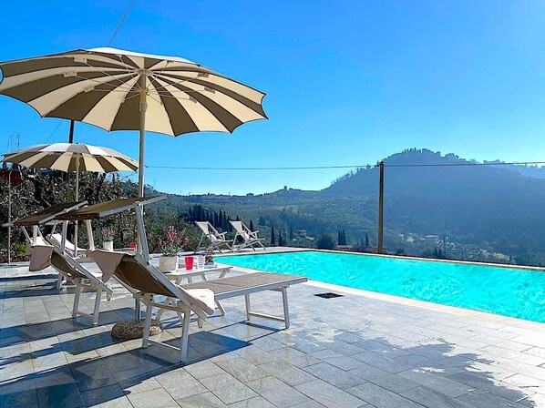 Piscine extérieure, piscine chauffée