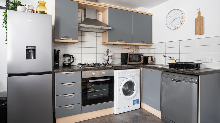 Malone Crescent Apartment